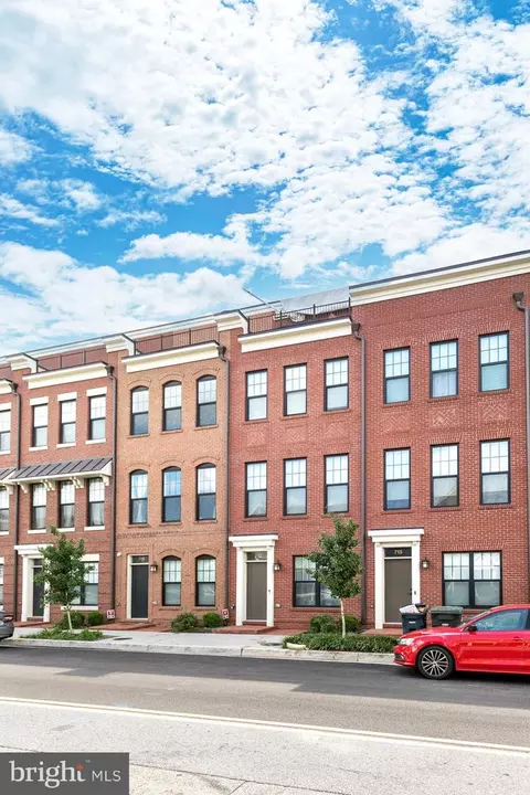 717 Parkside Pl NE, Washington, DC 20019