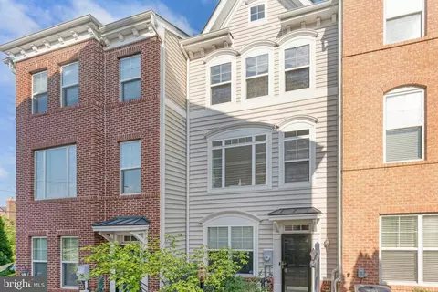 620 Ava Cir NE, Washington, DC 20017