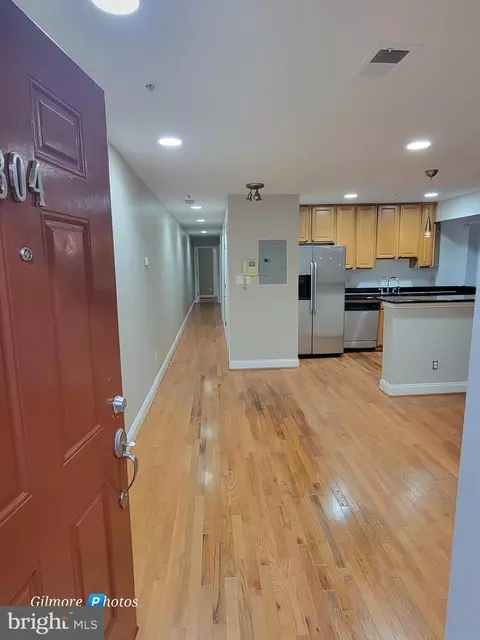 2201 Hunter Pl SE #304, Washington, DC 20020
