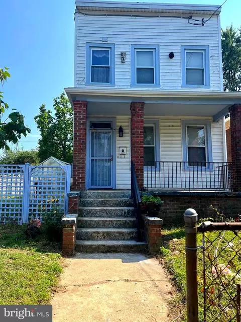 4613 Meade St NE, Washington, DC 20019