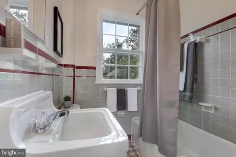 3625 Upton St NW, Washington, DC 20008 photo 24