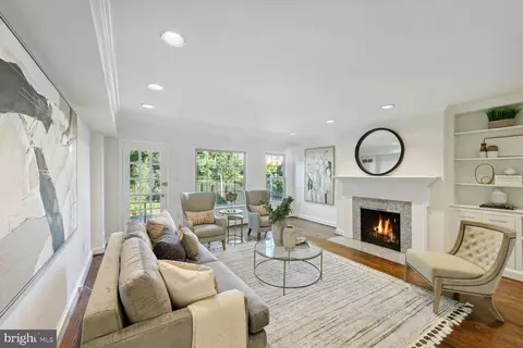 408 4th St SE, Washington, DC 20003