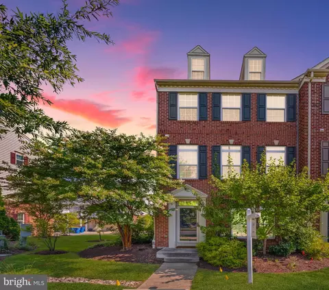 3810 Fort Lincoln Dr NE, Washington, DC 20018
