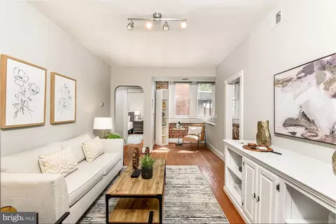 115 D St SE #202, Washington, DC 20003 photo 2
