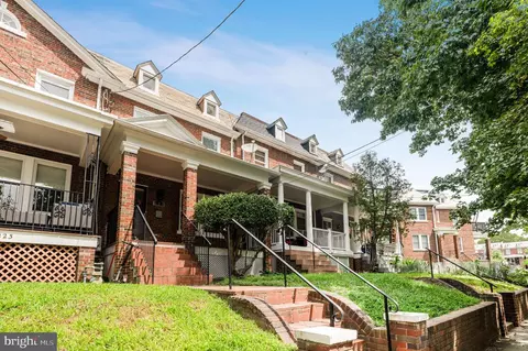 221 Longfellow St NW, Washington, DC 20011