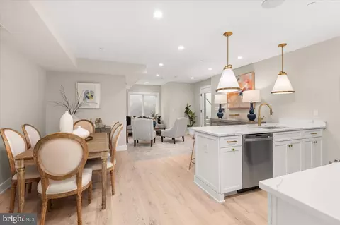 5305 Connecticut Ave NW #1, Washington, DC 20015
