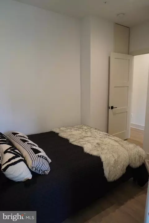 256 15th SE #5, Washington, DC 20003 photo 10
