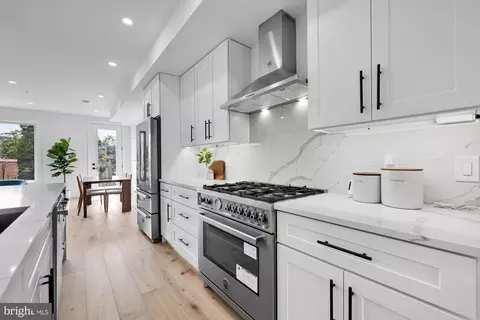321 V St NE #2, Washington, DC 20002 photo 15