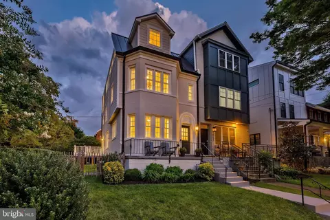 5123 45th St NW, Washington, DC 20016