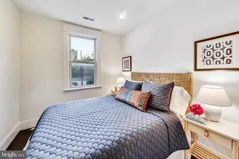 655 Morris Pl NE, Washington, DC 20002 photo 14