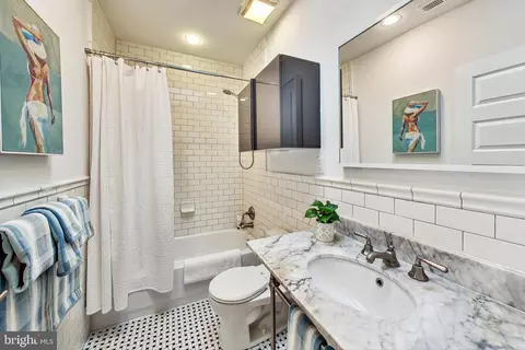 655 Morris Pl NE, Washington, DC 20002 photo 18