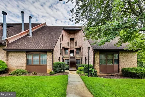 3074 Pineview Ct NE #3074, Washington, DC 20018