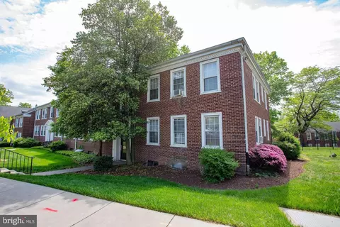 2805 Erie St SE #B110, Washington, DC 20020