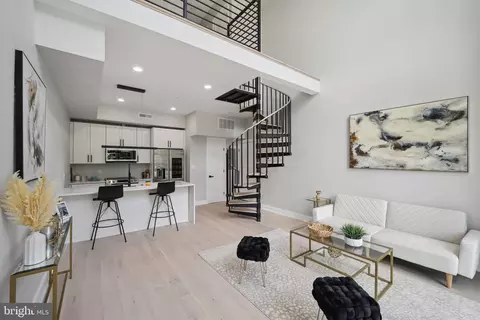 2213 M St NE #8, Washington, DC 20002 photo 4