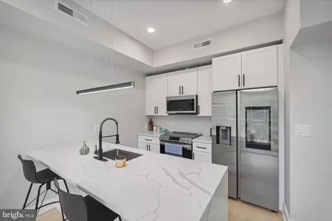 2213 M St NE #8, Washington, DC 20002 photo 6