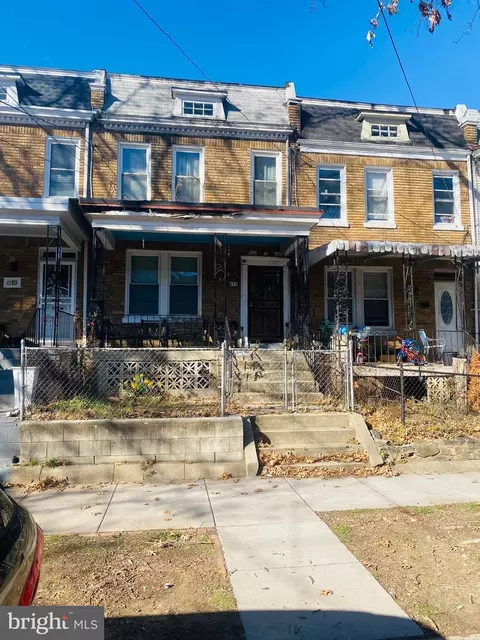 617 Longfellow St NW, Washington, DC 20011