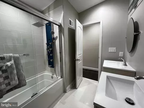 1532 Levis St NE, Washington, DC 20002 photo 6
