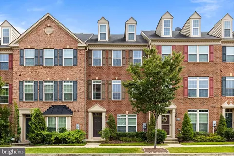 3627 Hansberry Ct NE, Washington, DC 20018