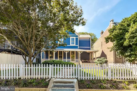 3320 17th St NW, Washington, DC 20010