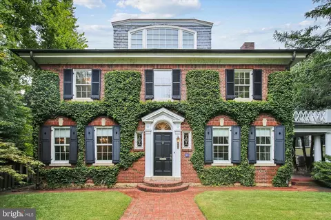 3811 Fulton St NW, Washington, DC 20007