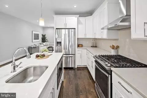 16 T St NE #1, Washington, DC 20002 photo 17