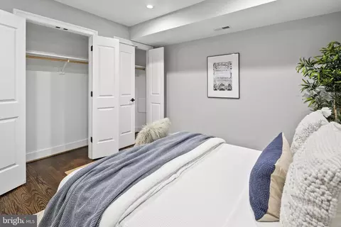 16 T St NE #1, Washington, DC 20002 photo 39