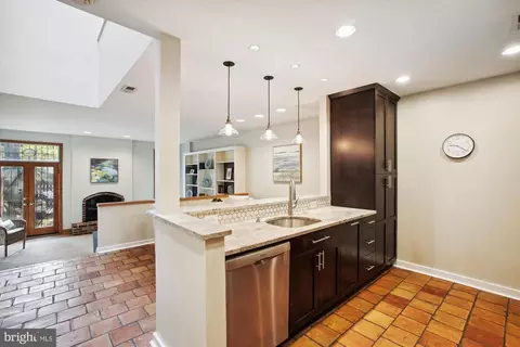 414 15th St SE, Washington, DC 20003 photo 10