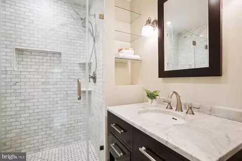 414 15th St SE, Washington, DC 20003 photo 16