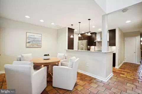414 15th St SE, Washington, DC 20003 photo 8