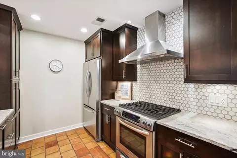 414 15th St SE, Washington, DC 20003 photo 11
