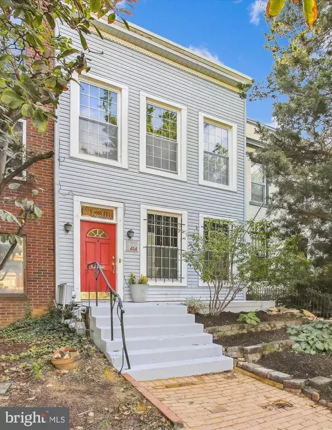 414 15th St SE, Washington, DC 20003