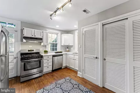 523 10th St SE, Washington, DC 20003 photo 13