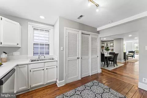 523 10th St SE, Washington, DC 20003 photo 16