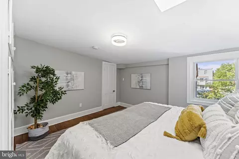 523 10th St SE, Washington, DC 20003 photo 27