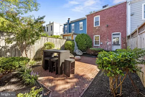 523 10th St SE, Washington, DC 20003 photo 33