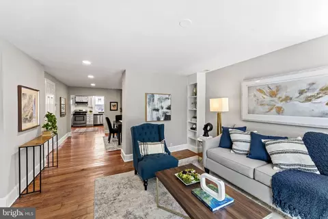 523 10th St SE, Washington, DC 20003 photo 3