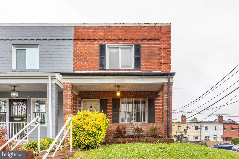  3378 Alden Pl NE, Washington, DC 20019 photo 2