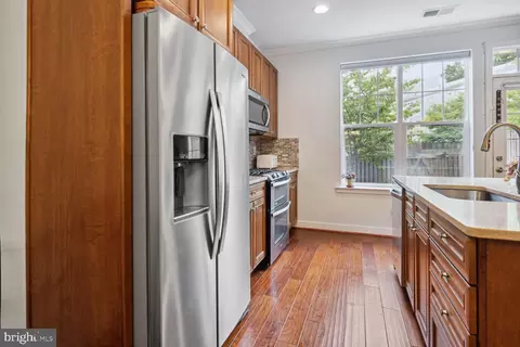 607 Lancaster St NE, Washington, DC 20017 photo 8