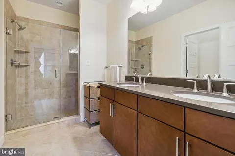 607 Lancaster St NE, Washington, DC 20017 photo 17