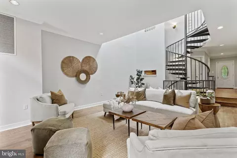 1329 Wallach Pl NW, Washington, DC 20009 photo 8