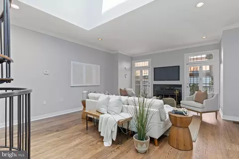 1329 Wallach Pl NW, Washington, DC 20009 photo 10