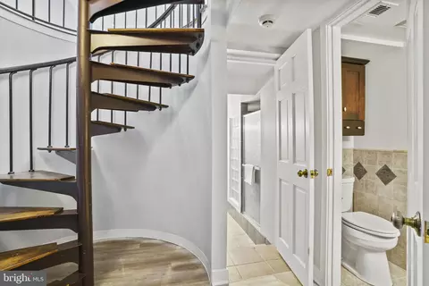 1329 Wallach Pl NW, Washington, DC 20009 photo 32