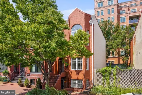 1329 Wallach Pl NW, Washington, DC 20009