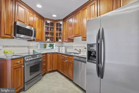 1329 Wallach Pl NW, Washington, DC 20009 photo 6