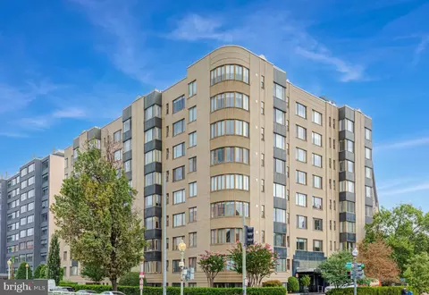 1 Scott Cir NW #618, Washington, DC 20036