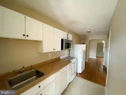 1805 I St NE, Washington, DC 20002 photo 2