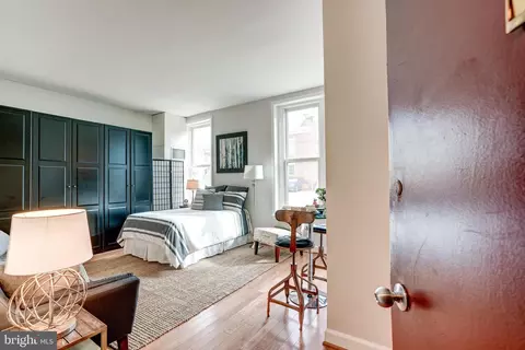 333 2nd St NE #204, Washington, DC 20002
