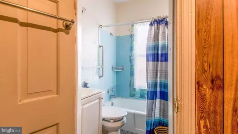905 C St NE, Washington, DC 20002 photo 11