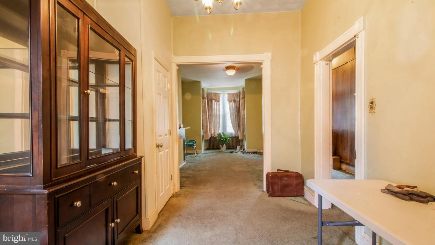 905 C St NE, Washington, DC 20002 photo 4