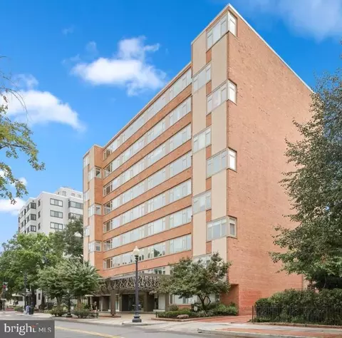 1545 18th St NW #509, Washington, DC 20036